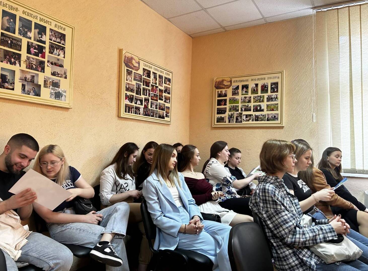 Наука в дії: студенти-біологи УжНУ поєднували теорію з практикою в Закарпатському краєзнавчому музеї