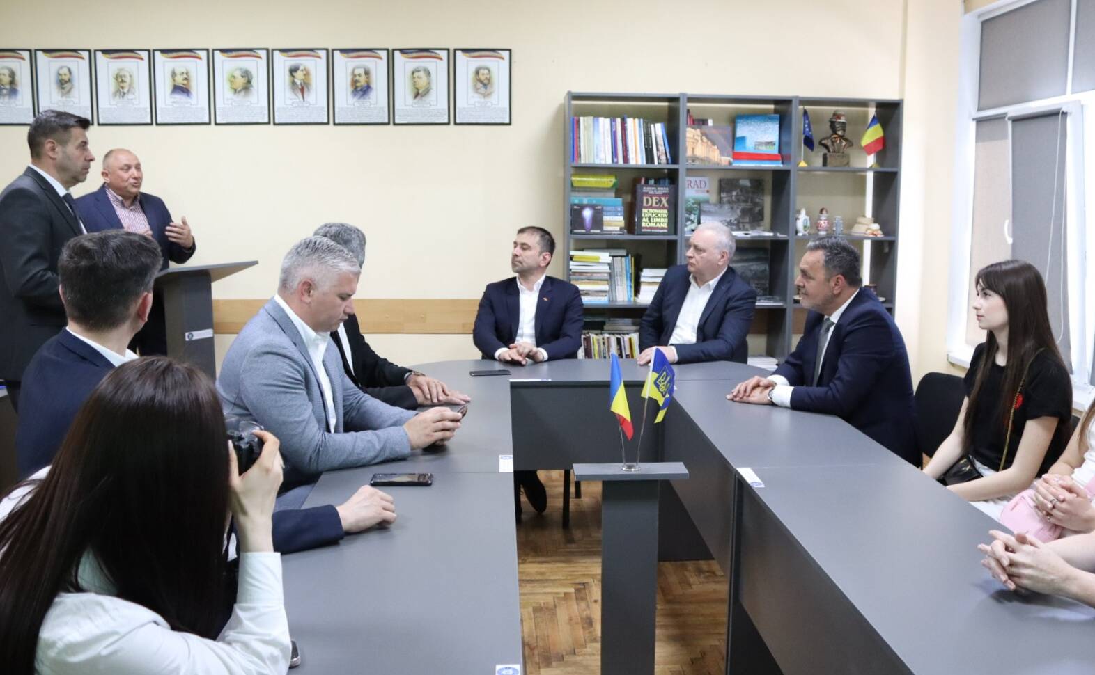 На факультеті іноземної філології відкрили сучасний кабінет румунської мови