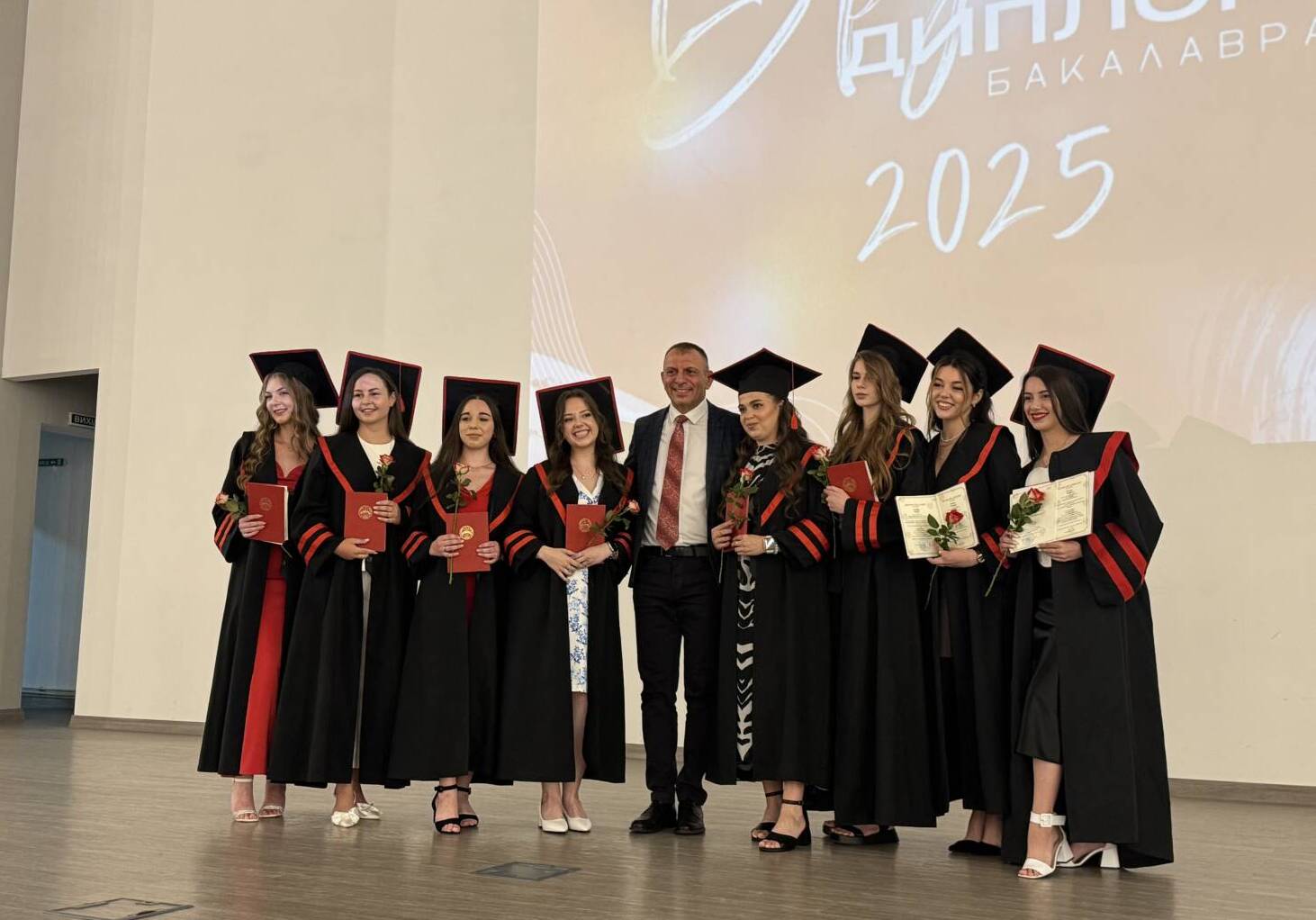 Бакалаври філологічного факультету – з дипломами!