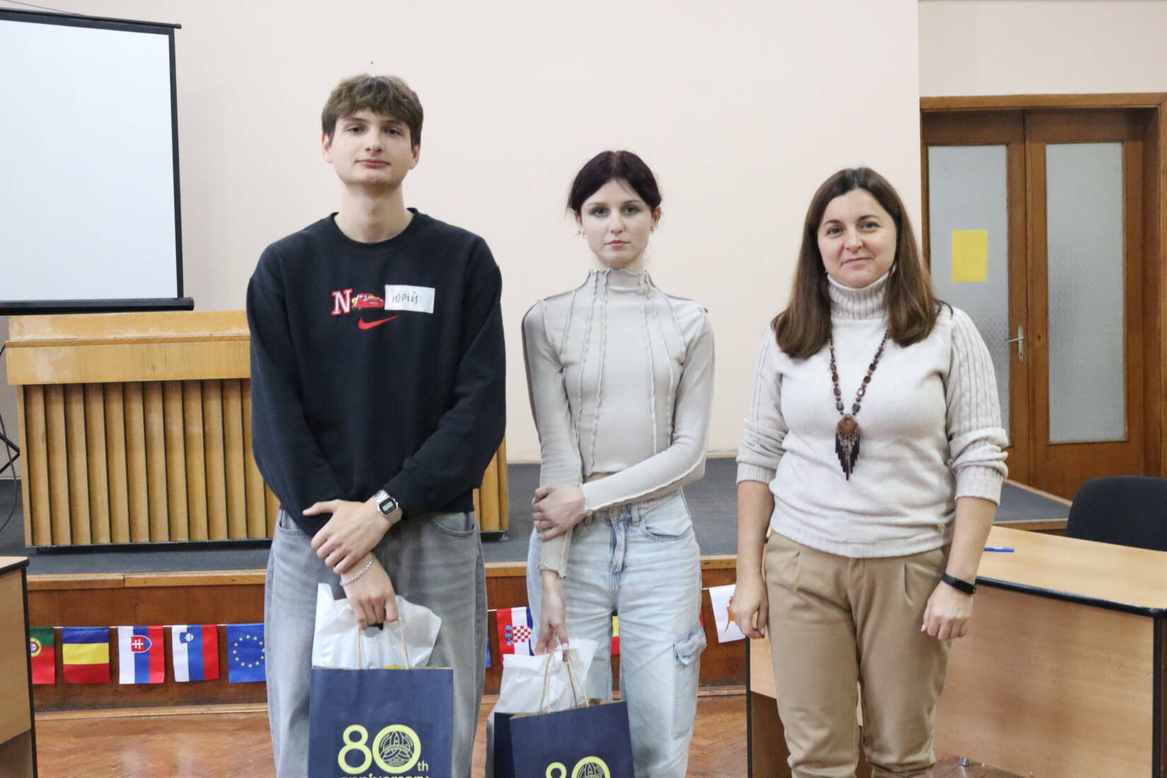 До 80-річчя університету студенти змагалися в дебатах на тему ролі ШІ в освіті