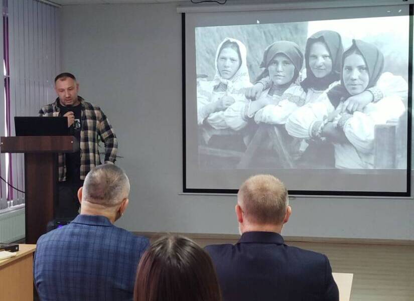 Випускник філфаку з участю Генконсула Словаччини презентував на рідному факультеті свою книгу