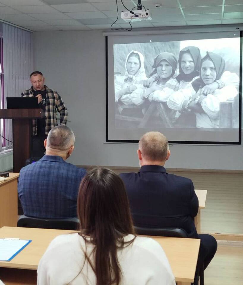 Випускник філфаку з участю Генконсула Словаччини презентував на рідному факультеті свою книгу