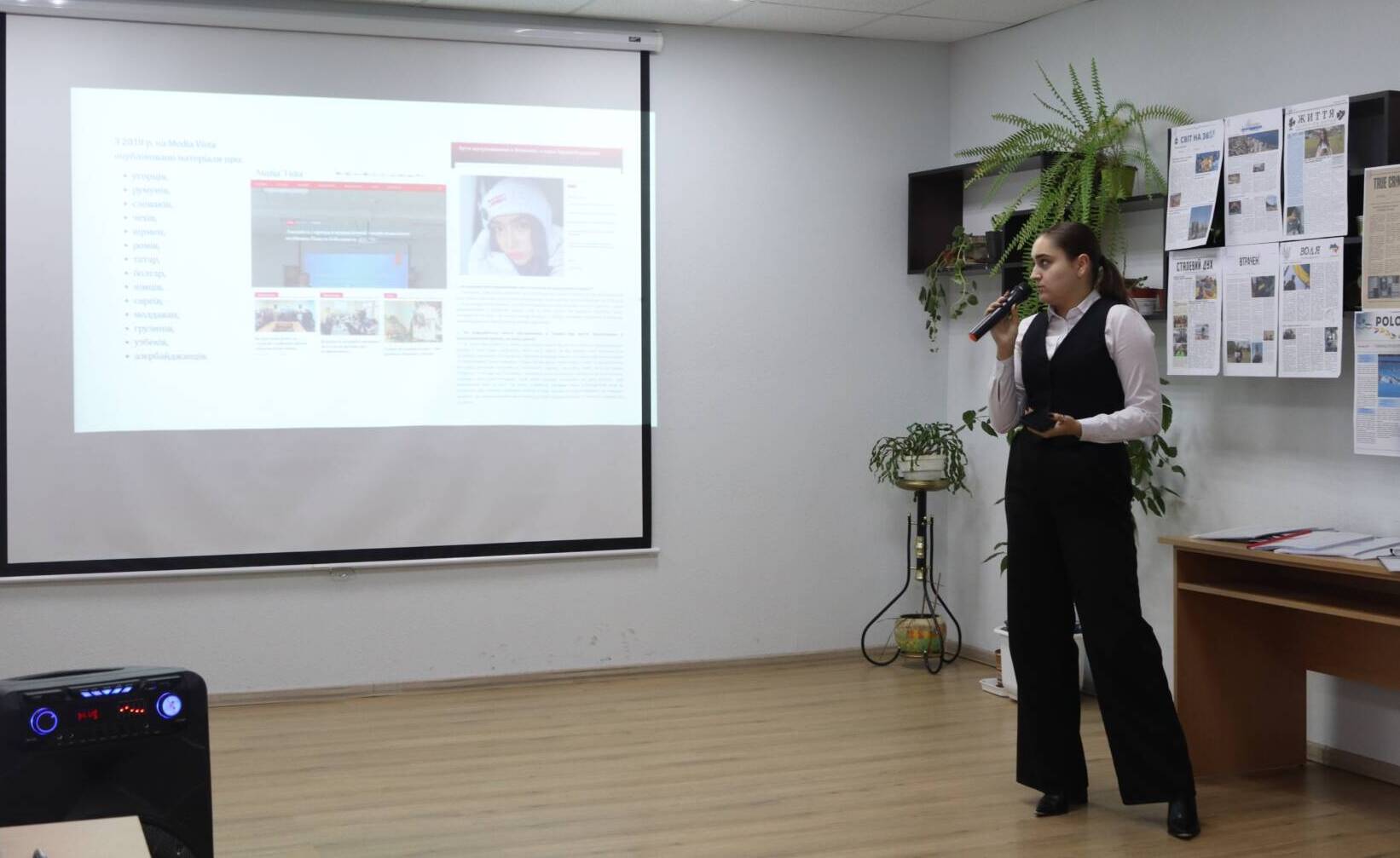 Аліна Глуханич