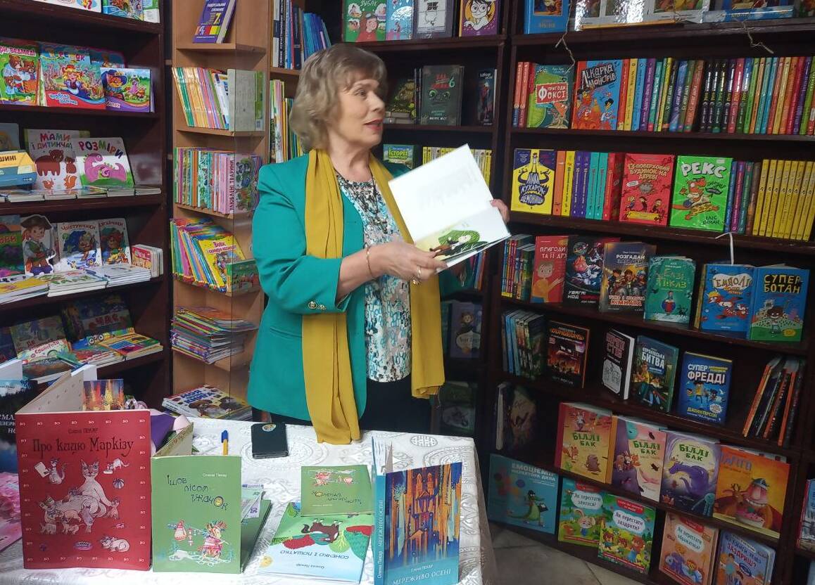В Ужгороді стартувала акція «Дитячий письменник за прилавком»